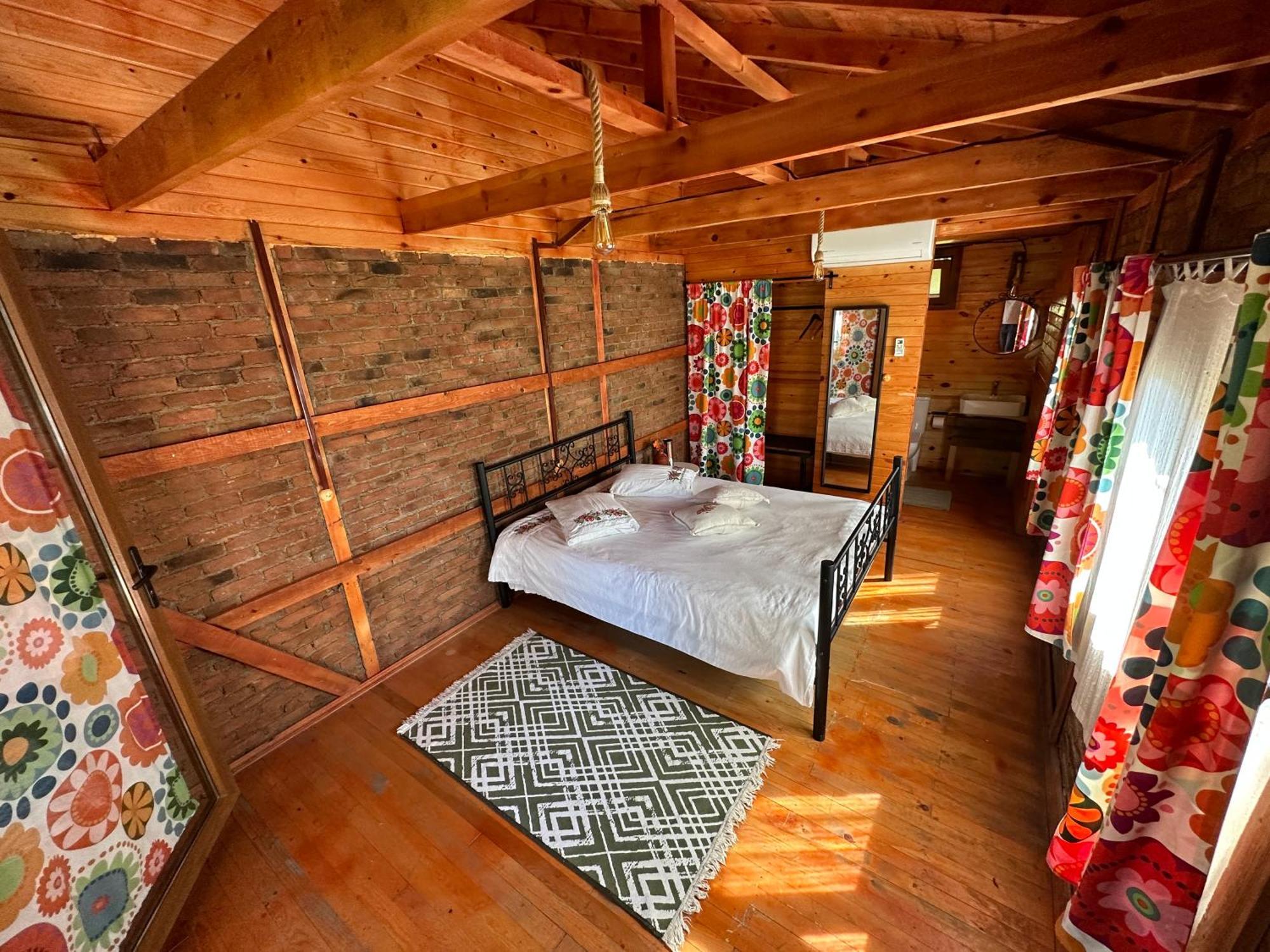 Otantik Tas Ev Bed & Breakfast Dalaman Ngoại thất bức ảnh